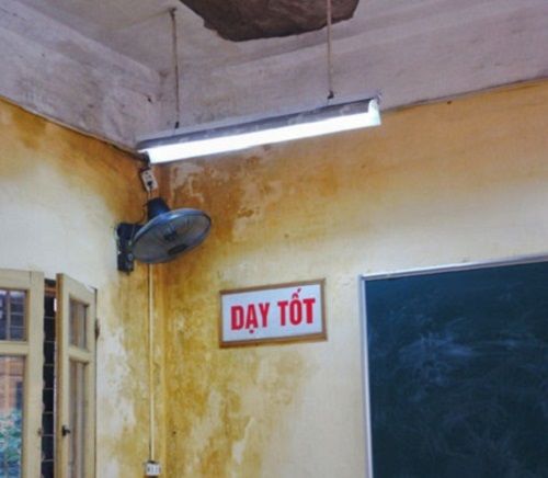 Trường THPT Trần Nhân Tông, Hà Nội xuống cấp nghiêm trọng 