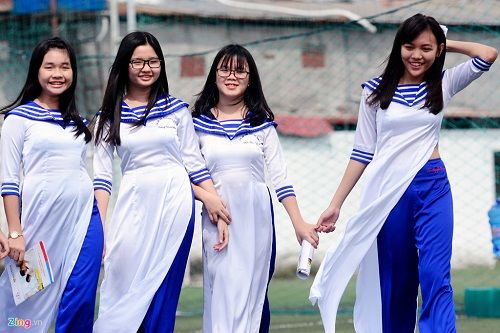 Tranh luận việc duy trì kỷ luật nghiêm khắc tại trường tư thục Tranh luận việc duy trì kỷ luật nghiêm khắc tại trường tư thục