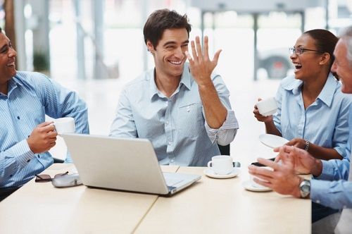 Hài hước trong giao tiếp giúp công việc trôi chảy hơn