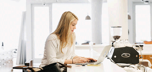 Những rào cản cần loại bỏ khi viết CV ở nữ giới