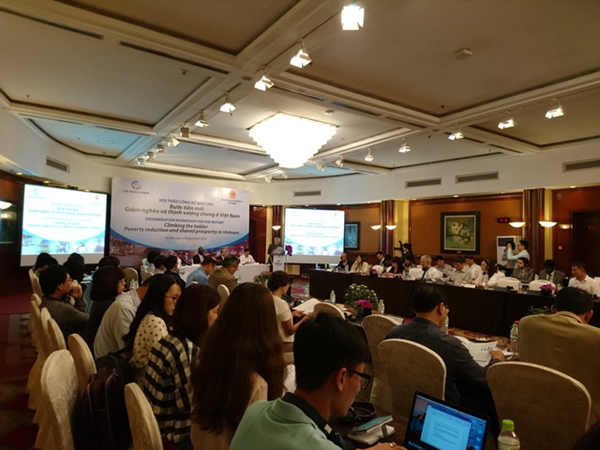 Chi phí học THPT - Gánh nặng của 9 triệu người dân Việt Nam Chi phí học THPT - Gánh nặng của 9 triệu người dân Việt Nam