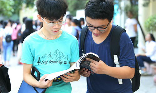 Thay đổi điểm chuẩn 3 trường chuyên tại  Hà Nội 2018