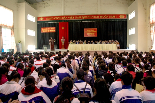 Từ đâu mà có việc học sinh giỏi toàn trường?