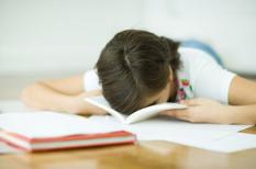 Đề Toán chuyên vào 10 tại Hà Nội học sinh đánh giá: “ Khá khó, tính phân loại cao”