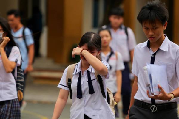 Dự đoán điểm chuẩn ĐH - CĐ năm 2018 giảm mạnh Dự đoán điểm chuẩn ĐH - CĐ năm 2018 giảm mạnh