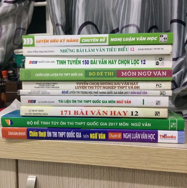 Học sinh cần tỉnh táo ôn thi đúng trọng tâm trước nhiều sách tham khảo Ngữ văn 12 Học sinh cần tỉnh táo ôn thi đúng trọng tâm trước nhiều sách tham khảo Ngữ văn 12