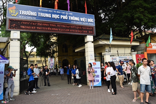Nắm trọn 5 bí kíp “vàng” chiến đấu cho kỳ thi THPT Quốc Gia 2018 Nắm trọn 5 bí kíp “vàng” chiến đấu cho kỳ thi THPT Quốc Gia 2018