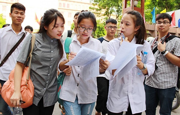 Với 4 điểm mỗi môn thi, thí sinh vẫn có thế nộp đơn xét tuyển đại học! - Ảnh 1