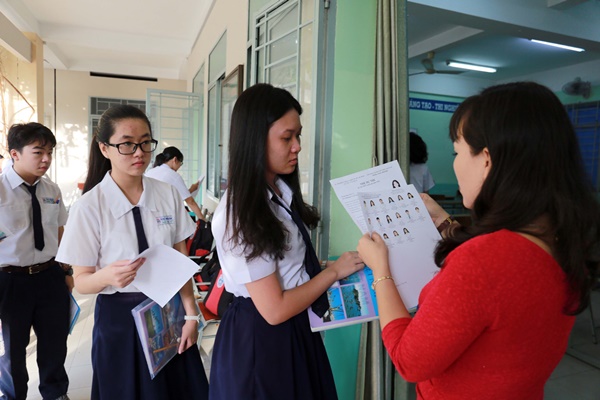 Phát hiện đối tượng vi phạm quy chế trong kỳ thi THPT quốc gia 2018 tại Hà Giang Phát hiện đối tượng vi phạm quy chế trong kỳ thi THPT quốc gia 2018 tại Hà Giang