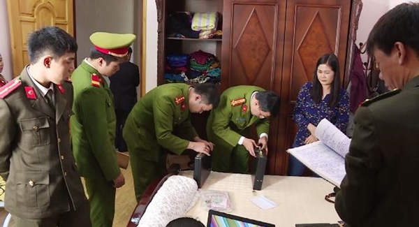 Quyết định khởi tố vụ án gian lận điểm thi ở Sơn La sau khi phát hiện 6 sai phạm Quyết định khởi tố vụ án gian lận điểm thi ở Sơn La sau khi phát hiện 6 sai phạm