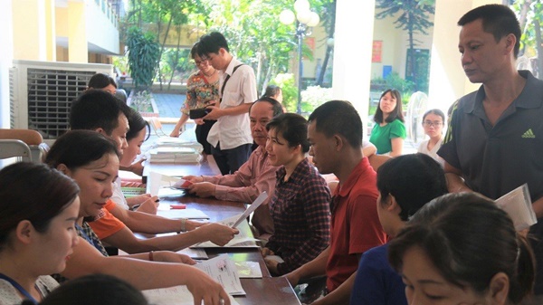 Hạ điểm chuẩn vào lớp 10, nhiều thí sinh trúng tuyển lớp 10 ở phút 89