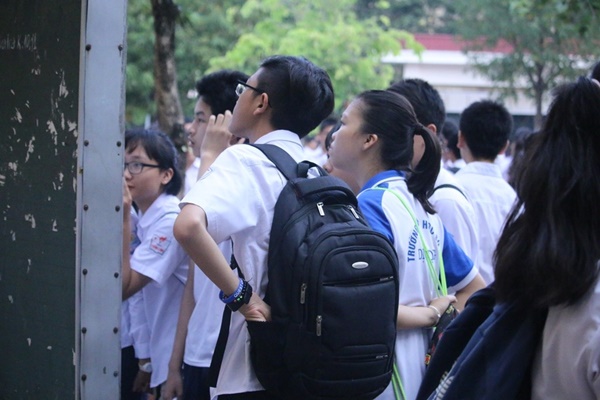 Trường Tạ Quang Bửu có lời giải thích cho màn thay đổi điểm đến chóng mặt