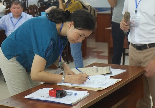 Bộ Công an vào cuộc điều tra vụ việc điểm thi bất thường ở Hòa Bình Bộ Công an vào cuộc điều tra vụ việc điểm thi bất thường ở Hòa Bình