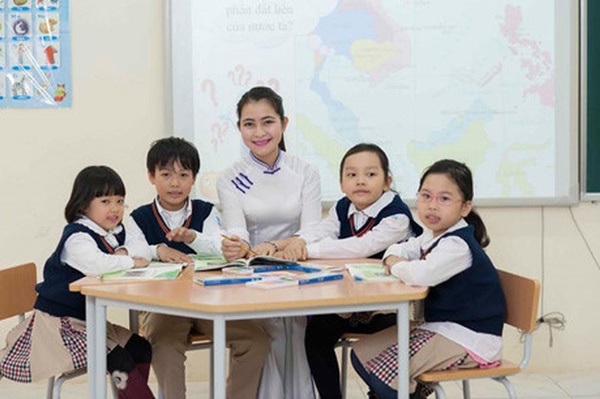 Chuẩn hiệu trưởng cơ sở giáo dục phổ thông phải đạt 5 tiêu chuẩn với 18 tiêu chí