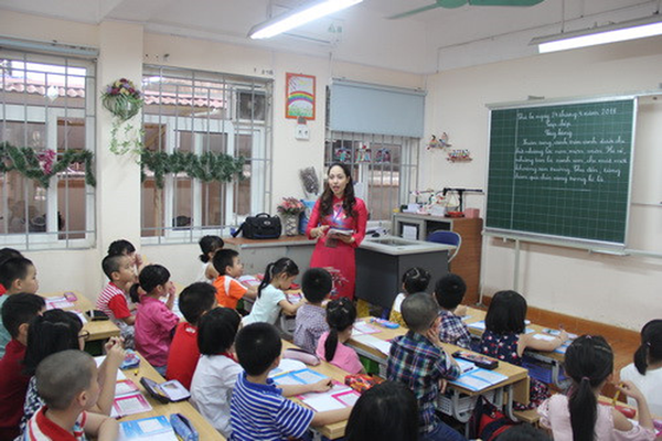 Chuẩn hiệu trưởng cơ sở giáo dục phổ thông phải đạt 5 tiêu chuẩn với 18 tiêu chí