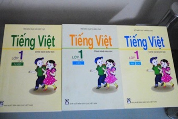 Cô giáo dạy đánh vần ‘kiểu mới’ cho học sinh lớp 1 - Ảnh 2