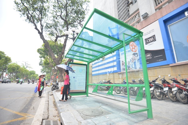 Đón xe buýt như thế nào là đúng và văn minh Đón xe buýt như thế nào là đúng và văn minh