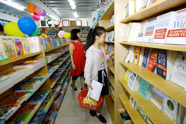 Nạn cò sách giáo khoa hoành hành đầu năm học mới Nạn cò sách giáo khoa hoành hành đầu năm học mới