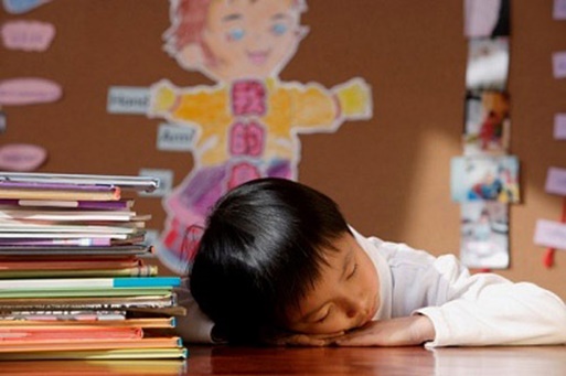 Con phải học cả thứ bảy: "Đúng hay Sai"