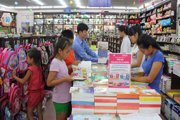 NXB GDVN in gấp SGK phục vụ cho học sinh trên cả nước - Ảnh 1