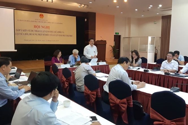 Tổ chức 2 kỳ thi THPT Quốc gia trong 1 năm, nên hay không? - Ảnh 1