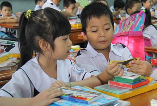 Ai chịu trách nhiệm về sai phạm của sách  Ai chịu trách nhiệm về sai phạm của sách