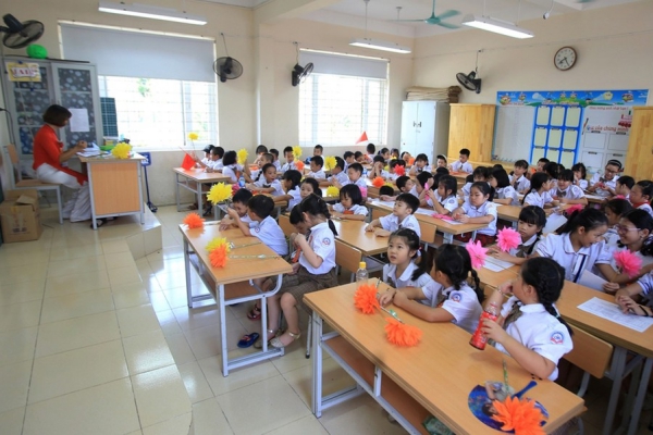 Đề xuất 3 phương án giải quyết vì quá tải học sinh tiểu học ở Hà Nội - Ảnh 1