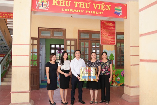 Gelex tặng thư viện sách cho trường tiểu học nghèo ở Hà Nam - Ảnh 1