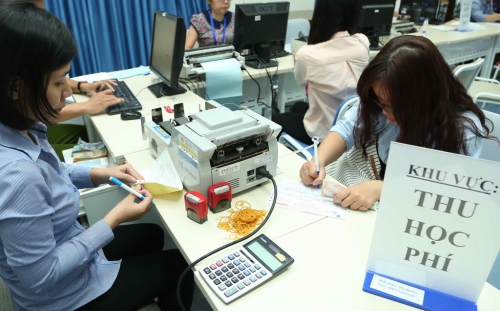 Học phí trở thành nỗi bận tâm của các học sinh nghèo với ngành học “hot"