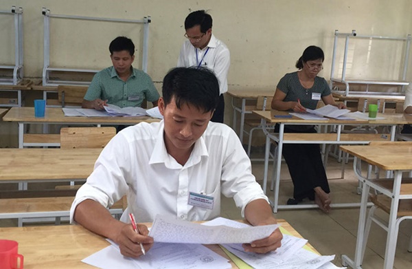 Hội đồng thi THPT quốc gia 2018 tỉnh Hòa Bình tổ chức họp kiểm điểm Hội đồng thi THPT quốc gia 2018 tỉnh Hòa Bình tổ chức họp kiểm điểm