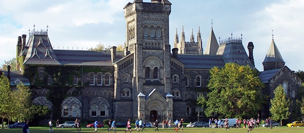 Nên học cao đẳng hay đại học ở Canada? Nên học cao đẳng hay đại học ở Canada?