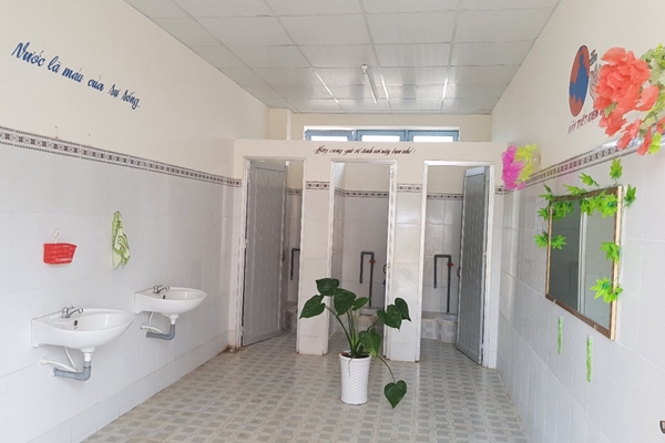 Sở GD&ĐT Hà Nội đặt biệt quan tâm đến việc triển khai xây dựng nhà vệ sinh học đường - Ảnh 3