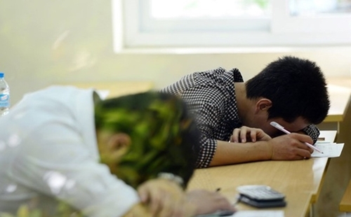 Tại sao mỗi năm hàng ngàn sinh viên bỏ học sau năm nhất đại học?