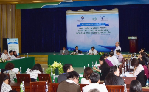 Tổ chức hội thảo quốc gia với chủ đề: “Phát triển nguồn nhân lực KHXH&NV trong bối cảnh hội nhập toàn cầu