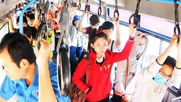 TPHCM đề xuất miễn phí xe buýt cho học sinh - Ảnh 2