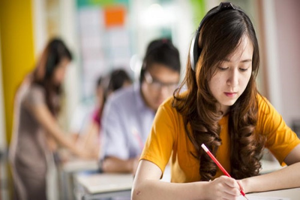 Giải đáp thắc mắc “Bằng TOEIC và IELTS cái nào tốt hơn?” - Ảnh 1