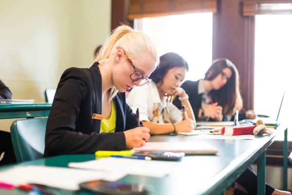 Cơ hội nhận học bổng lên đến 25.000 AUD của trường ICMS - International College of Management Sydney - Ảnh 2