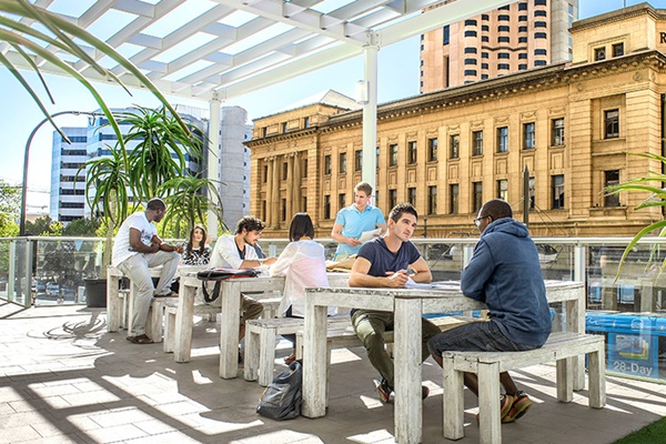 Trở thành du học sinh tại Úc qua cơ hội nhận học bổng du học Úc - Ảnh 1