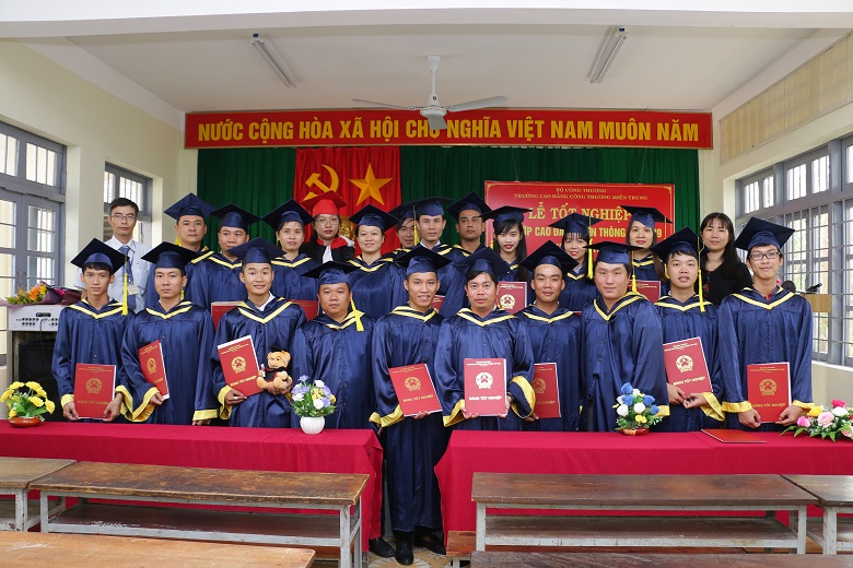 Học tại MITC nhận bằng Kỹ sư (khối Kỹ thuật) & Cử nhân thực hành (khối Kinh tế, Dịch vụ)