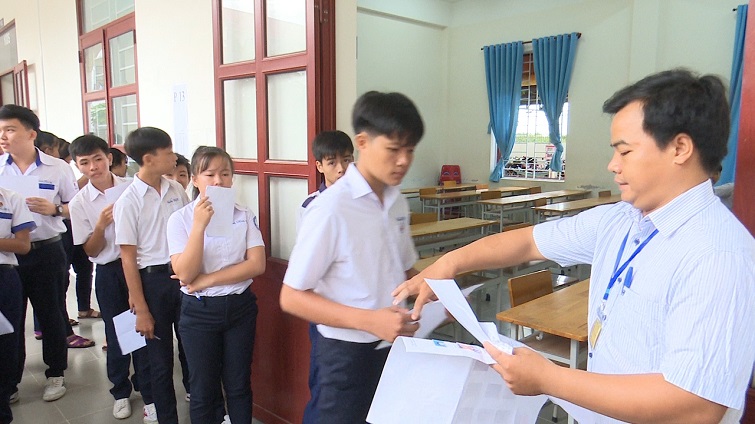 30.000 học sinh rớt lớp 10 công lập