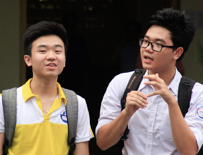 Thi lớp 10 chuyên Hà Nội: Đề thi, gợi ý đáp án đề thi môn Toán