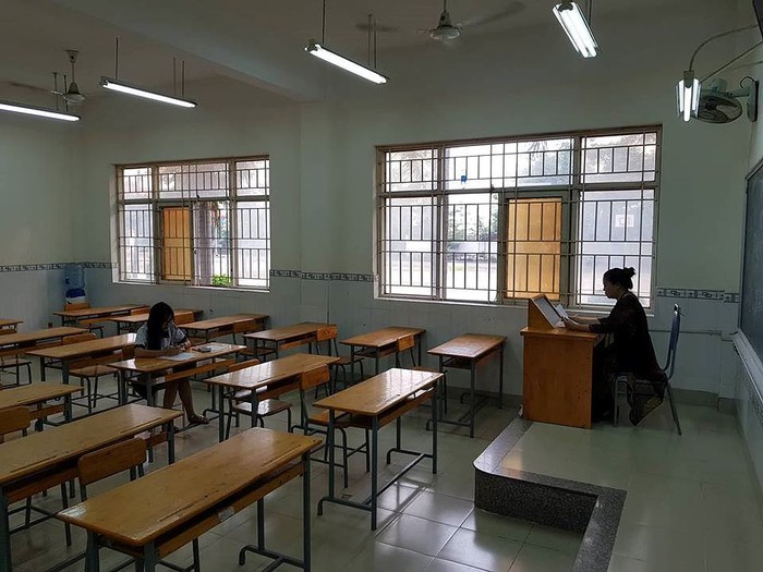 Tại điểm thi Trường THCS Phan Bội Châu, phòng thi chỉ có duy nhất 1 thí sinh