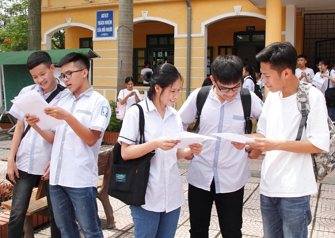 Tuyển sinh lớp 10: Thí sinh Hà Nội cần làm gì sau khi biết điểm thi trường công lập?