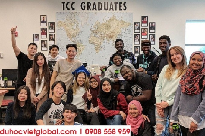 Hội thảo Mỹ: 16 tuổi vào thẳng năm nhất Đại học