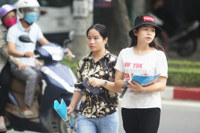 Gần 500.000 sĩ tử tham gia thi các môn khoa học xã hội - Ảnh 4