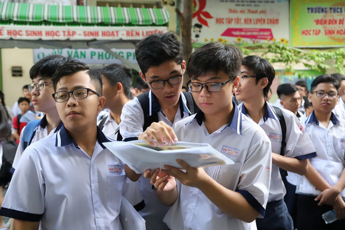 Tuyến sinh lớp 10 TP HCM: Công bố đáp án vào 11h ngày 6-6