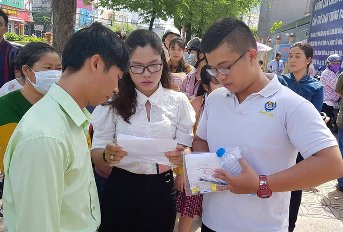 Đề thi môn Văn THPT quốc gia 2019  'Ai đã đặt tên cho dòng sông' - Ảnh 1