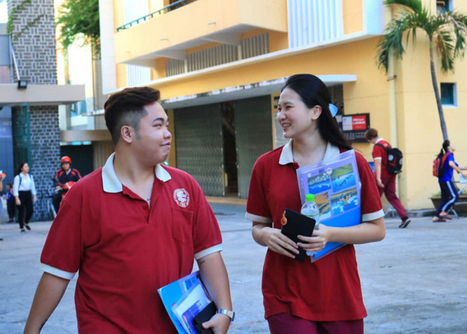 Gần 500.000 sĩ tử tham gia thi các môn khoa học xã hội - Ảnh 1