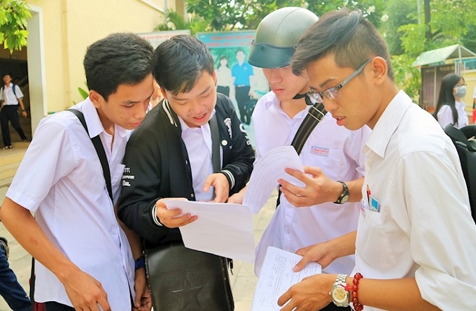 Thí sinh nhận xét đề thi môn Lý, Hóa năm nay "dễ thở" hơn năm ngoái