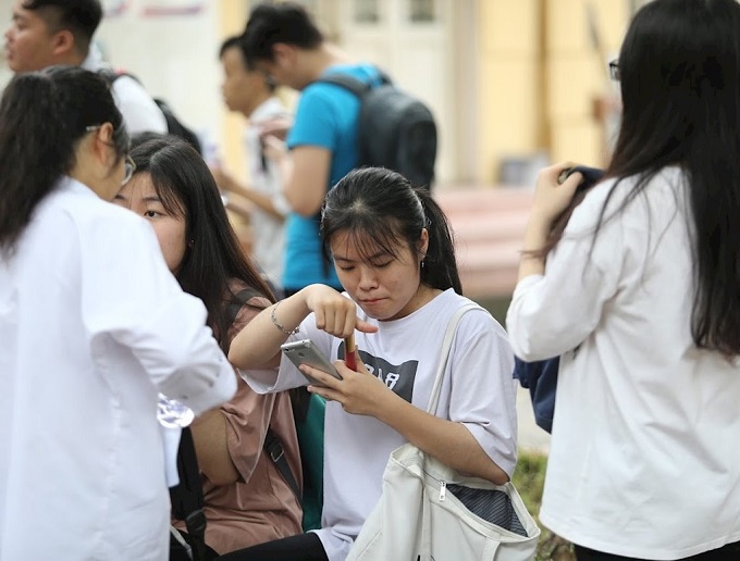 Môn Lịch sử và Tiếng Anh có 70% thí sinh điểm dưới trung bình, nguyên nhân do đâu? - Ảnh 1